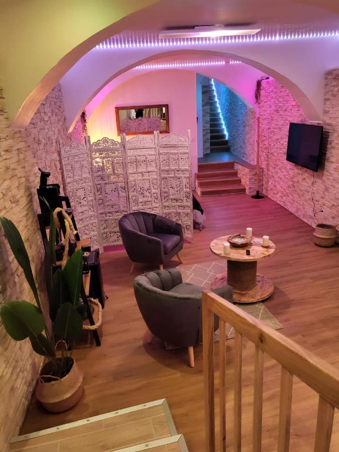 Le Spa De La Cathedrale - Jacuzzi - Sauna - Champagne - Netflix - Wifi Труа Екстер'єр фото