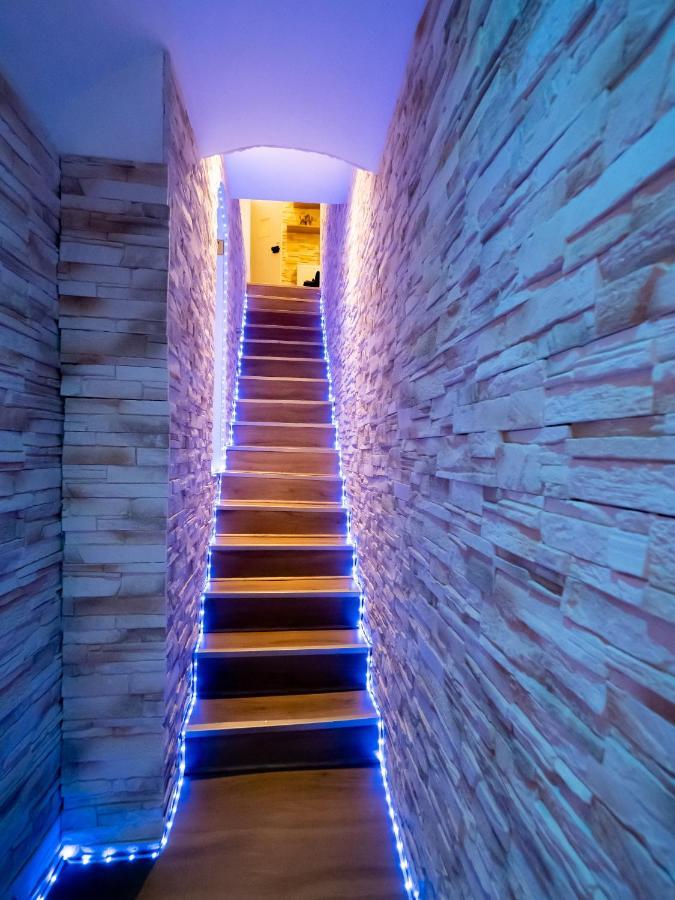 Le Spa De La Cathedrale - Jacuzzi - Sauna - Champagne - Netflix - Wifi Труа Екстер'єр фото