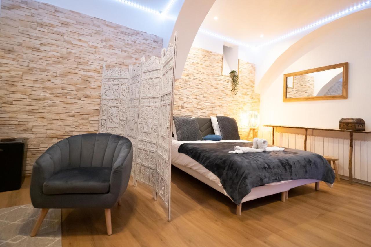 Le Spa De La Cathedrale - Jacuzzi - Sauna - Champagne - Netflix - Wifi Труа Екстер'єр фото