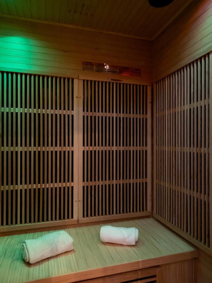 Le Spa De La Cathedrale - Jacuzzi - Sauna - Champagne - Netflix - Wifi Труа Екстер'єр фото
